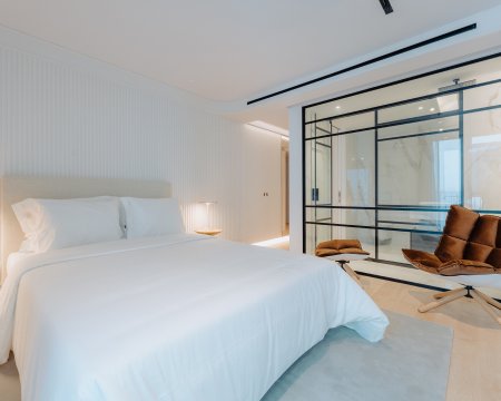 Savoy Residence | Insular